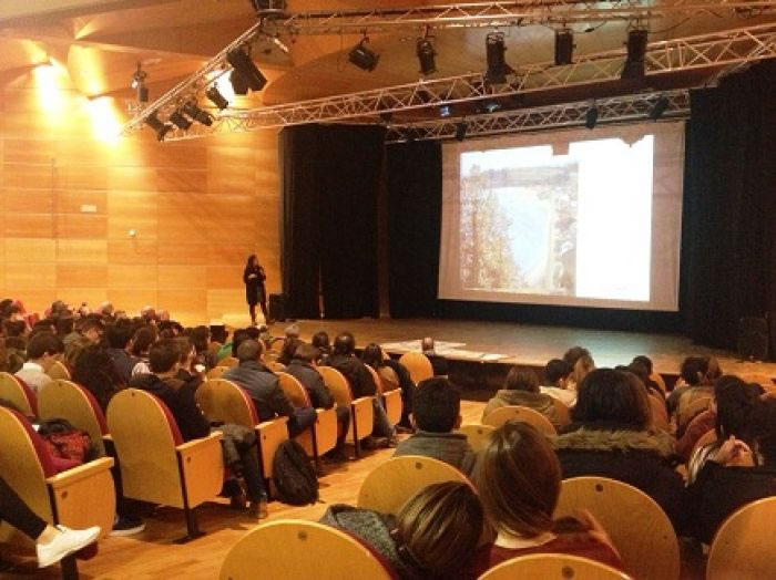 Alumnos de arquitectura desearn un mercado municipal e unha vivenda na tenencia