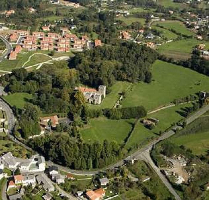 Anuncio Licitacin Pavimentacin de los viales en la explanada del Pazo de Meirs y reparacin de los zonas anexas