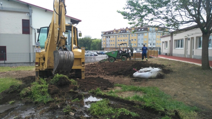 Benestar humaniza os espazos ao aire libre da Escola Infantil Municipal Flora Ramos