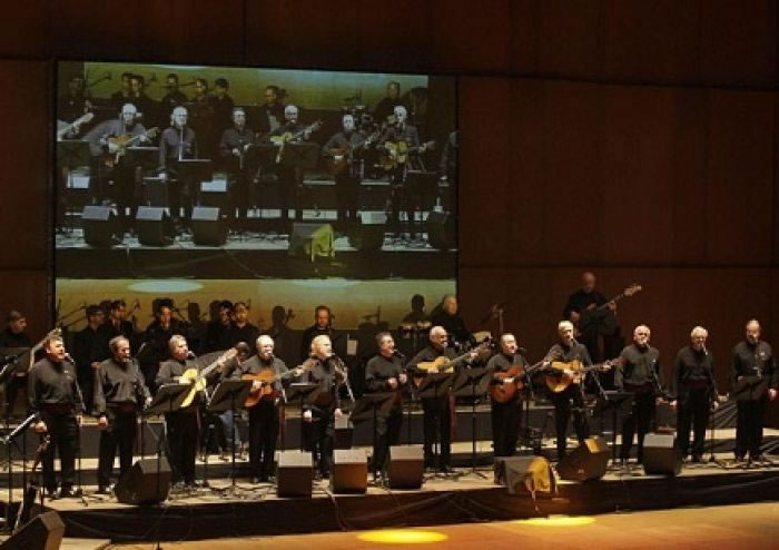 Concerto do grupo Amizades en Sada