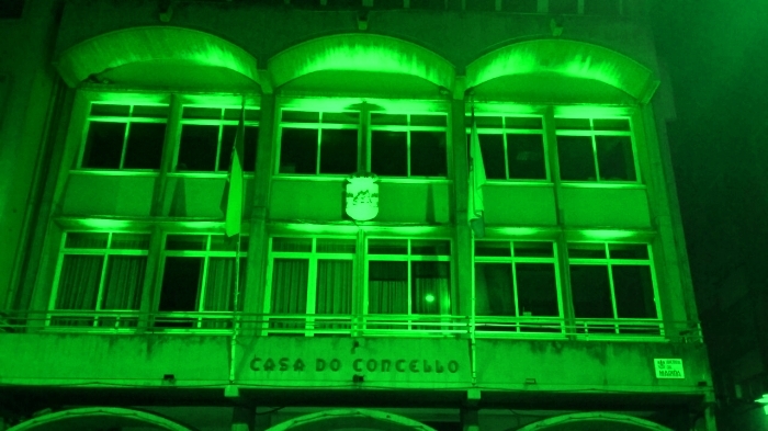 O edificio do Concello de Sada iluminarase esta noite de verde pola ELA