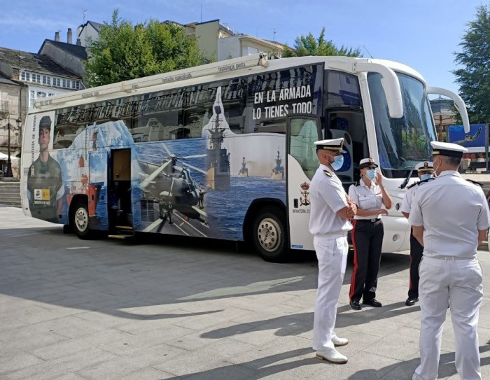 La Armada instalará en Sada una unidad móvil de información