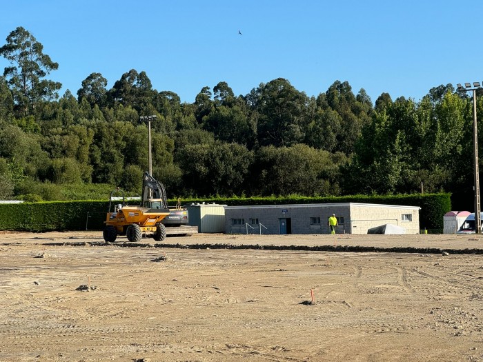 O Concello de Sada inicia os traballos para a renovacin do campo de ftbol de Carnoedo   