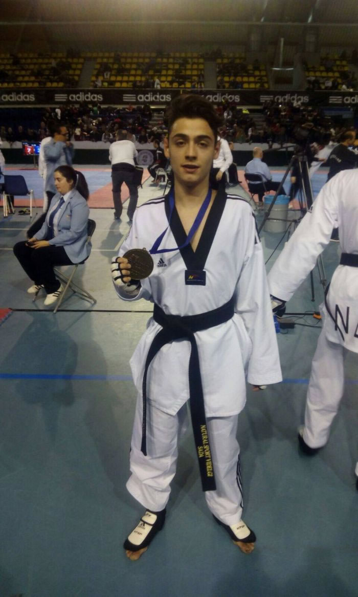 Miguel Orro Muios, do Natural Sport Sada, ouro no Open de Holanda de taekwondo