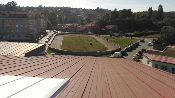 Reabre o pavilln polideportivo unha vez rematadas as obras na cuberta