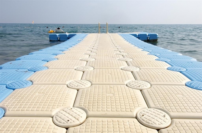 Sada contar cunha plataforma flotante na Praia das Delicias
