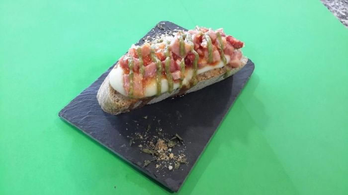 "Tosta de Entroido" de A Covadanca gaadora do Concurso de Tapas de Entroido